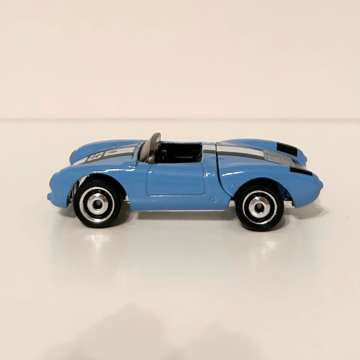 2025 1955 Porsche 550 Spyder Blue: No Package: Image 6