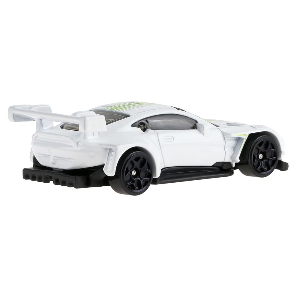 2026 2024 Aston Martin Vantage GT3 White: Image 4