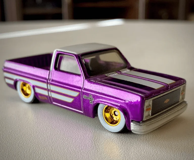 2022 83 Chevy Silverado Purple: Image 2