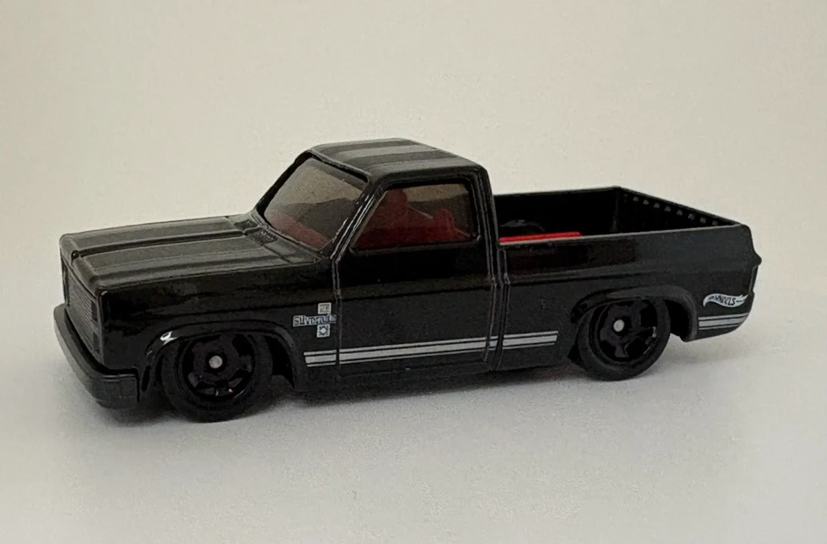 2026 83 Chevy Silverado Black: No Package: Image 7