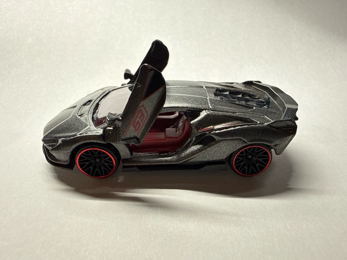2026 Lamborghini Sian FKP 37 Black: No Package: Image 2