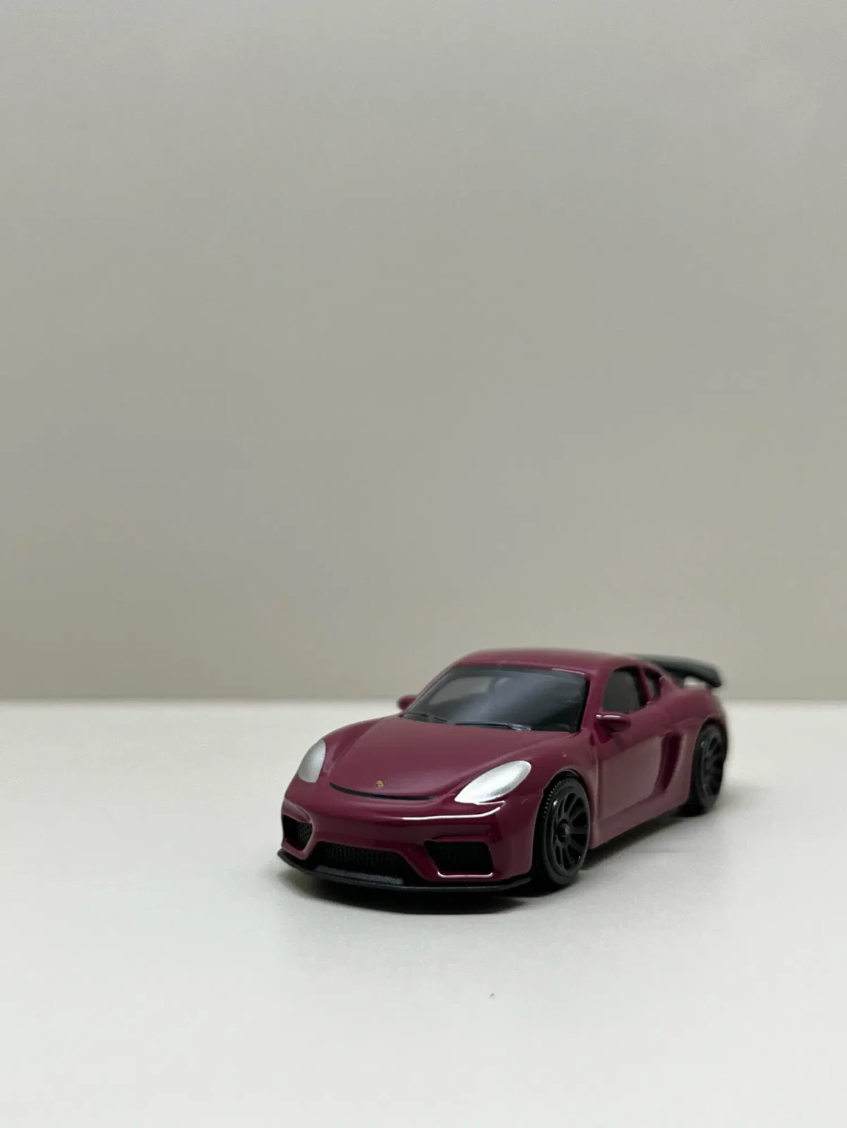 2026 Porsche 718 Cayman GT4 Purple: No Package: Image 3