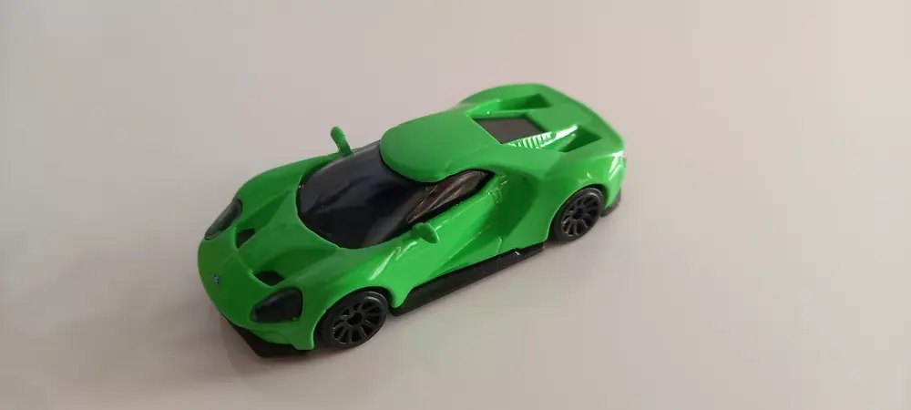 2024 Ford GT Green: No package: Image 2