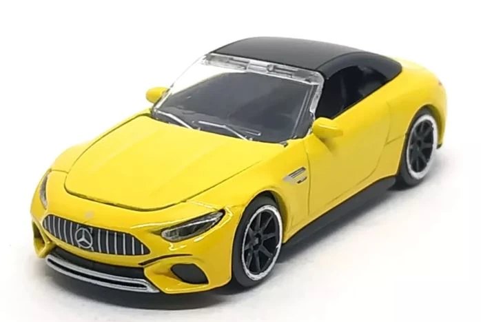 2024 Mercedes-AMG SL63 Yellow: No package: Image 2