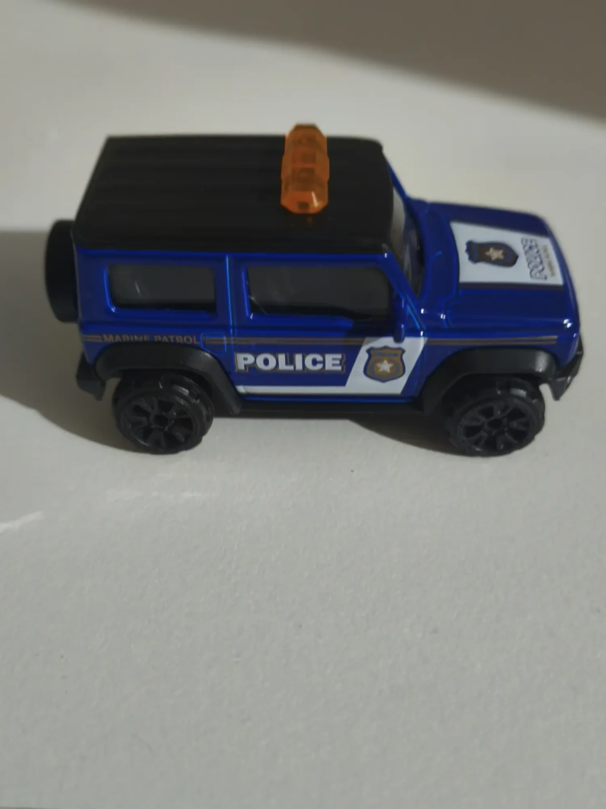 2024 Suzuki Jimny Blue: No Package: Image 2