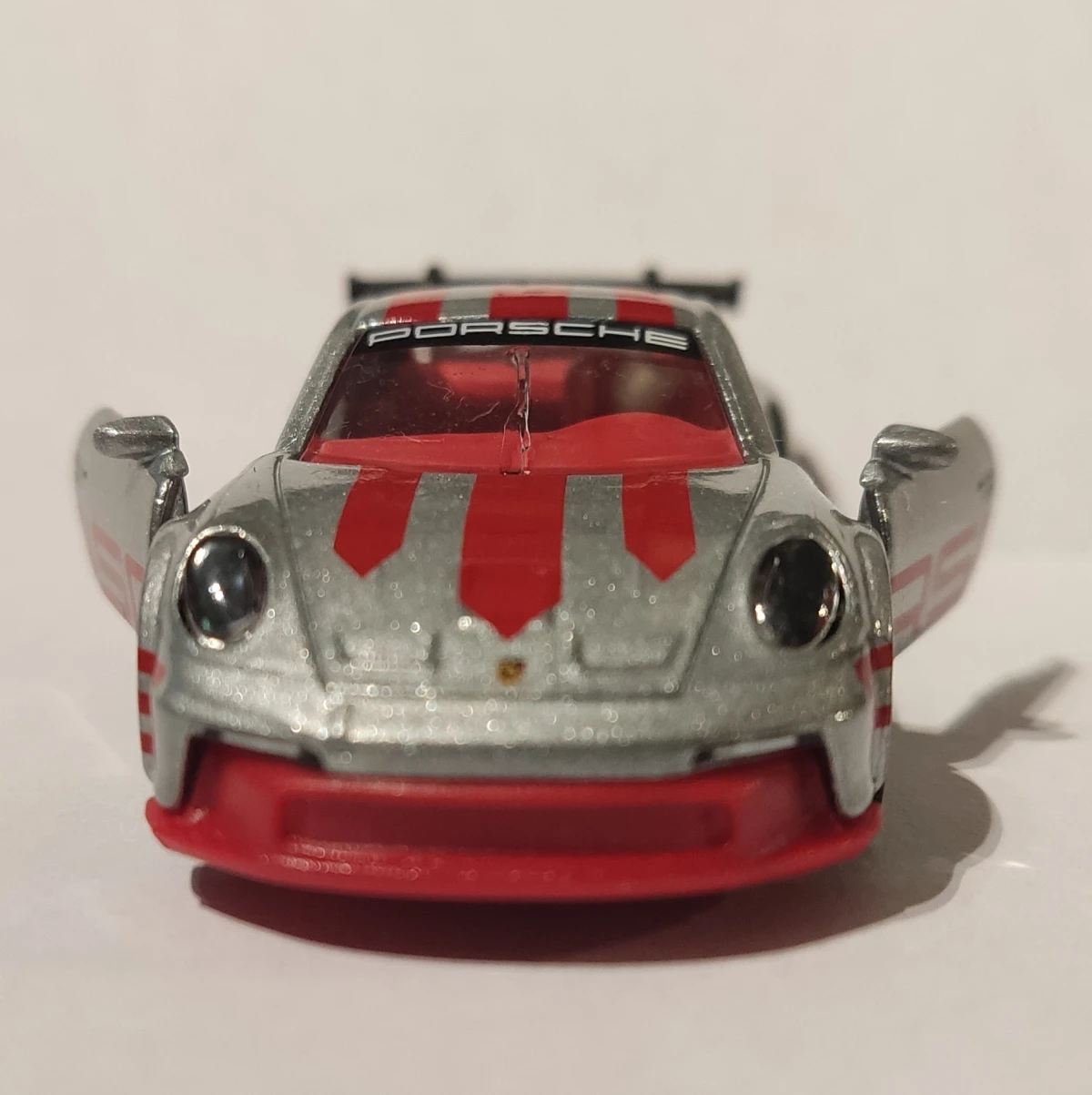 2024 Porsche 911 GT3 Cup (992) Silver: No Package: Image 4