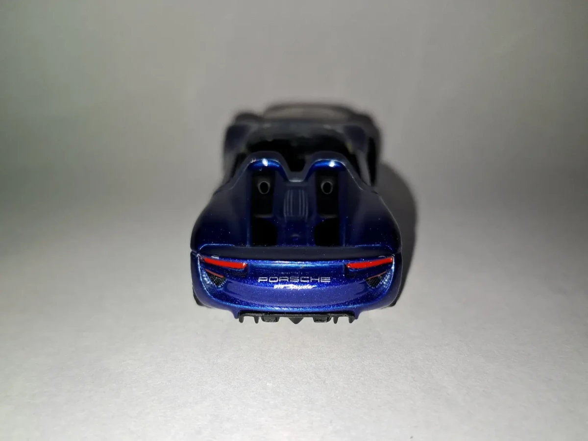 2023 Porsche 918 Spyder Blue: No Package: Image 3