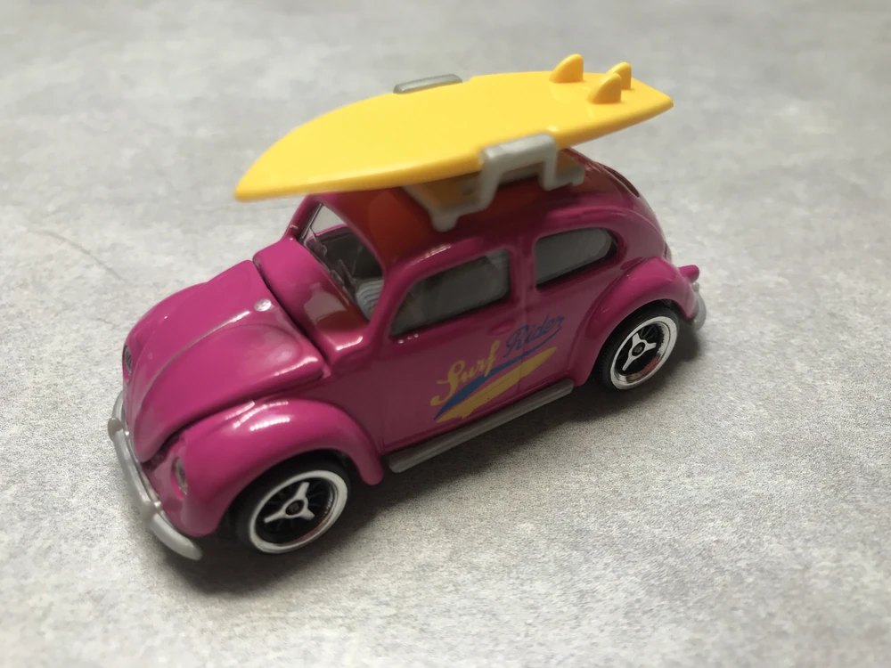 2023 Volkswagen Beetle Pink: No package: Image 2