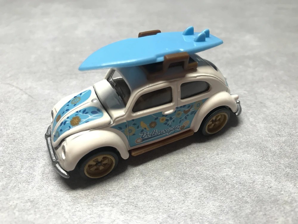 2023 Volkswagen Beetle White: No package: Image 2