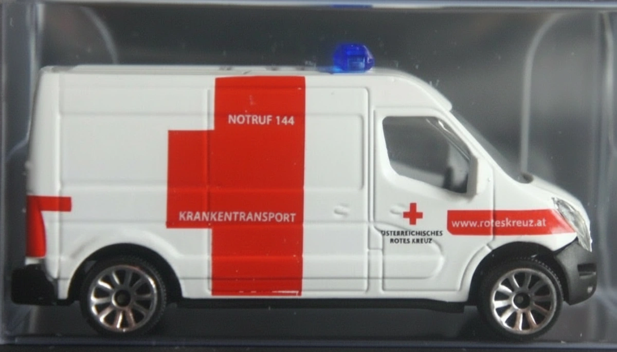 2015 Renault Master White: No package: Image 2
