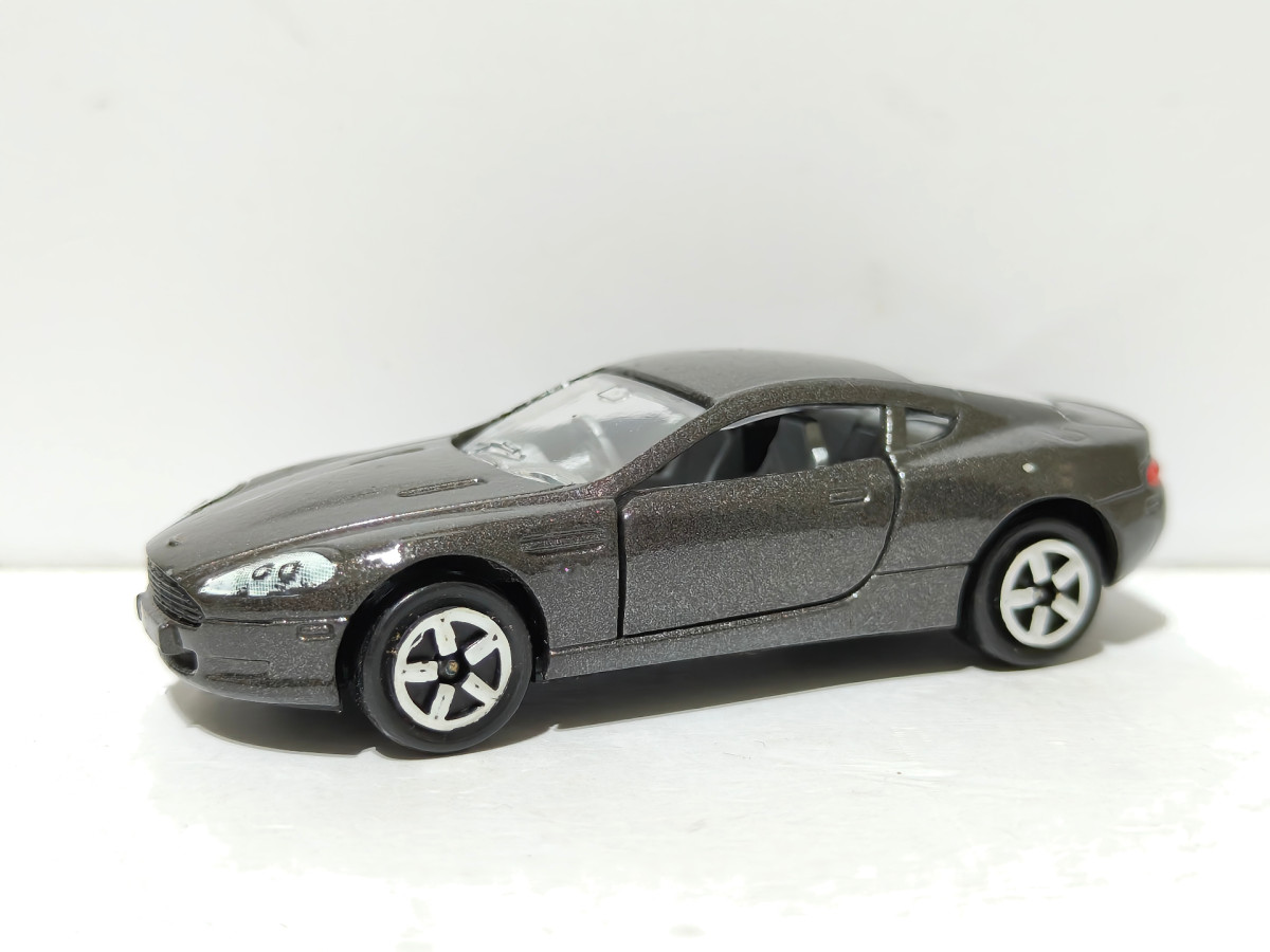 2005 Aston Martin DB9 Black: No Package: Image 2