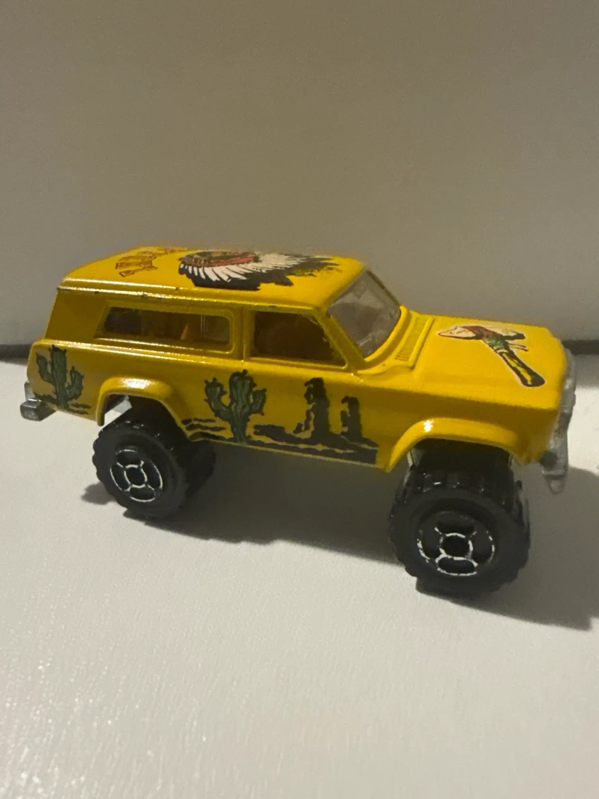 1994 4 x 4 Cherokee Yellow: No Package: Image 2