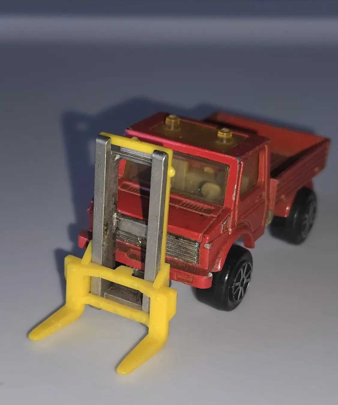 1978 Mercedes-Benz Unimog Forklift Red: No Package: Image 3