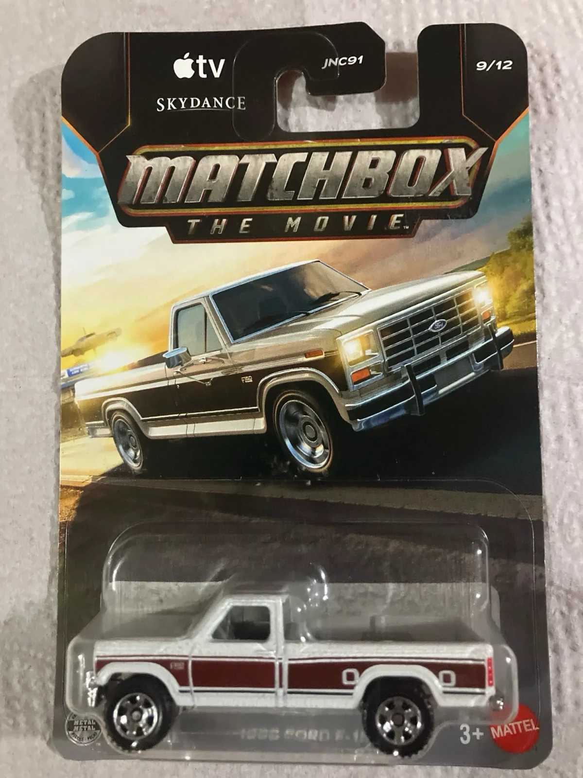 2026 1986 Ford F-150 White: Long Card: Image 2