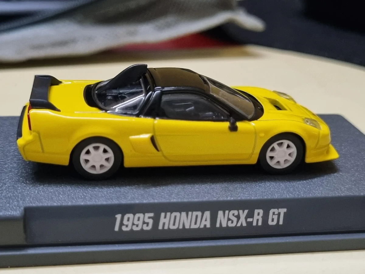 2025 1995 Honda NSX-R GT Yellow: No Package: Image 2