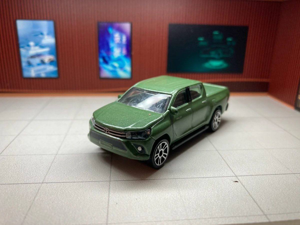 2024 Toyota Hilux Revo Green: Image 3