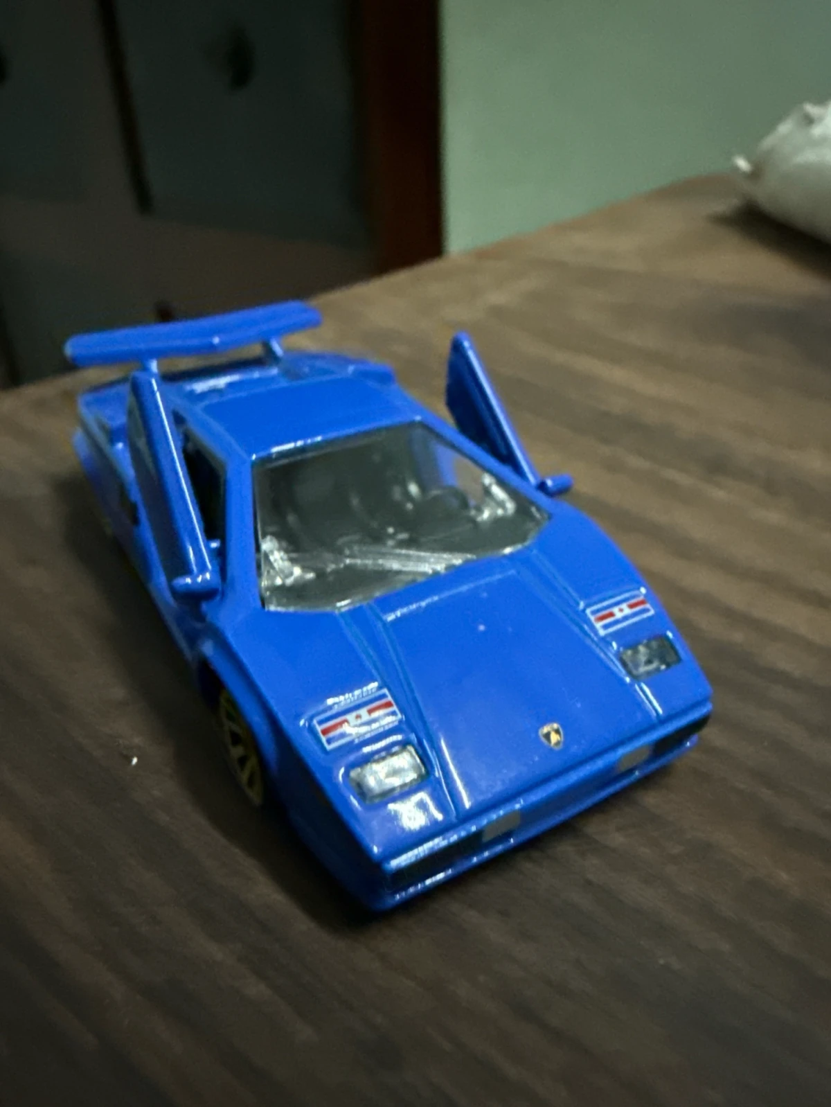 2026 Lamborghini Countach LP400 S Blue: Image 2