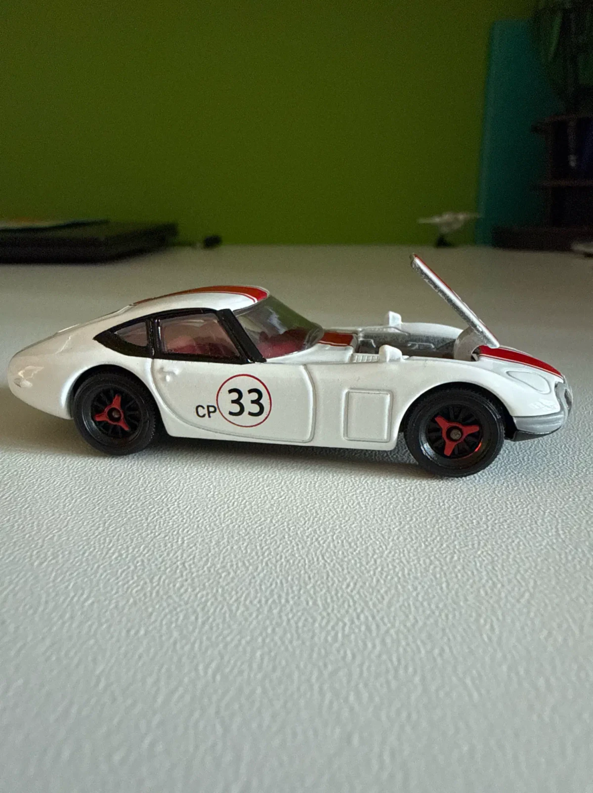 2025 Toyota 2000 GT White: No Package: Image 2
