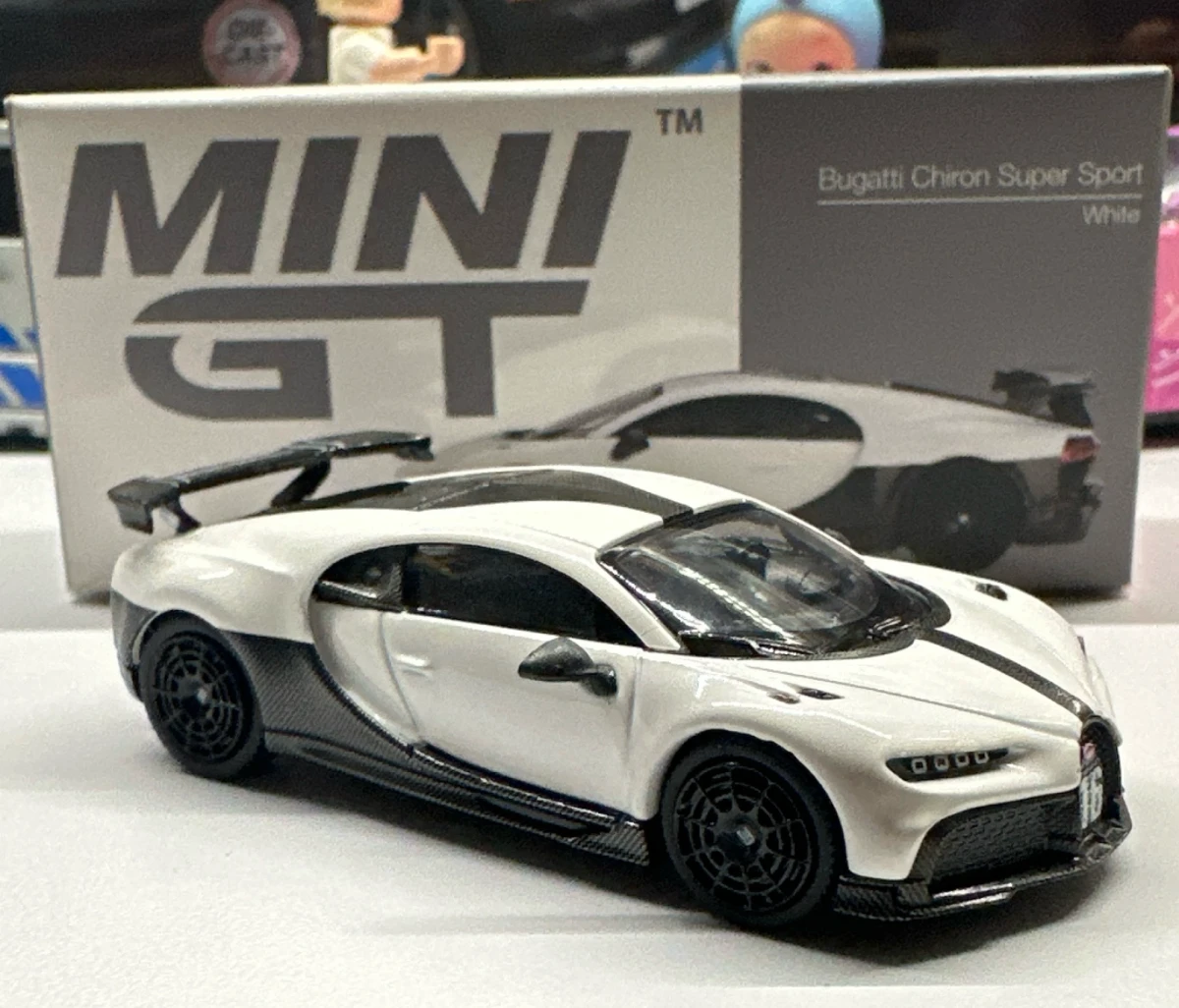2023 Bugatti Chiron Pur Sport White White: Image 2