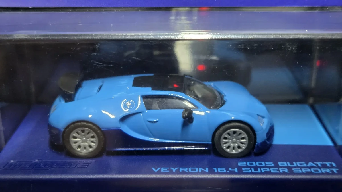 2026 2005 Bugatti Veyron 16.4 Super Sport Blue: Blister: Image 4