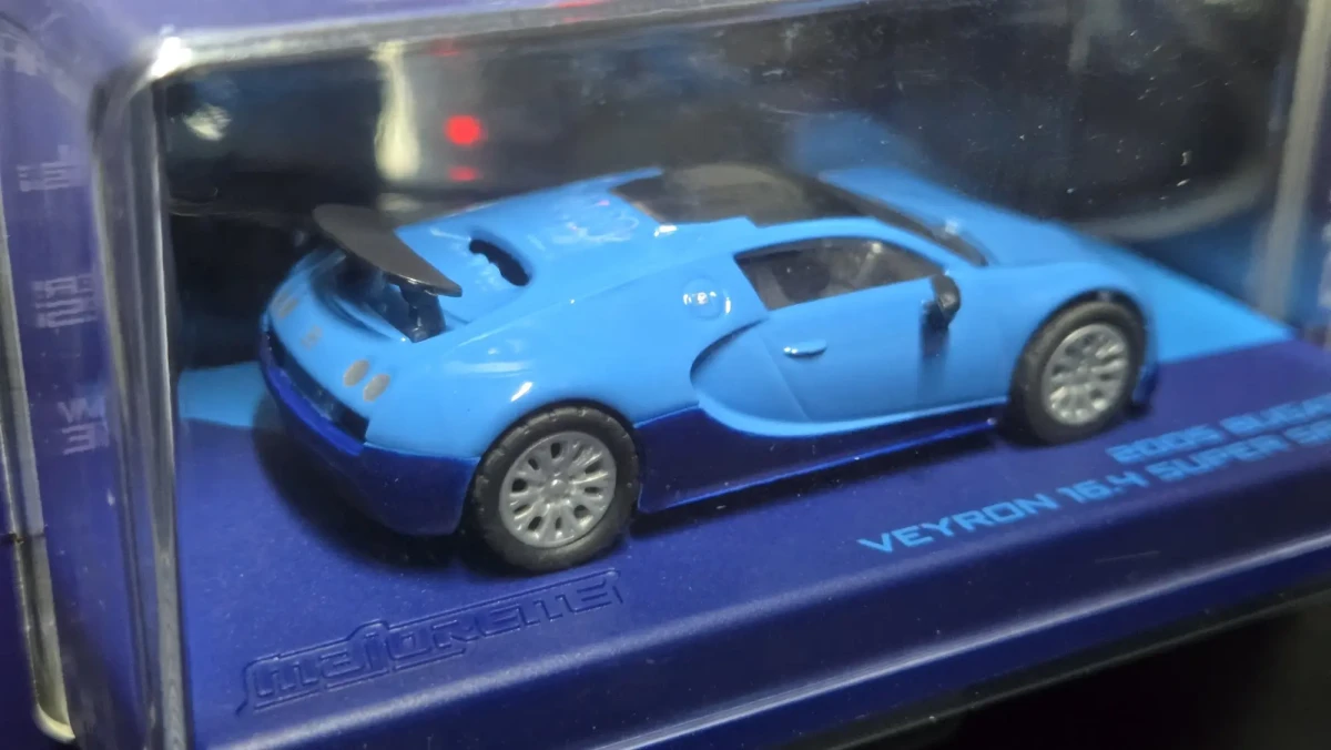 2026 2005 Bugatti Veyron 16.4 Super Sport Blue: Blister: Image 6