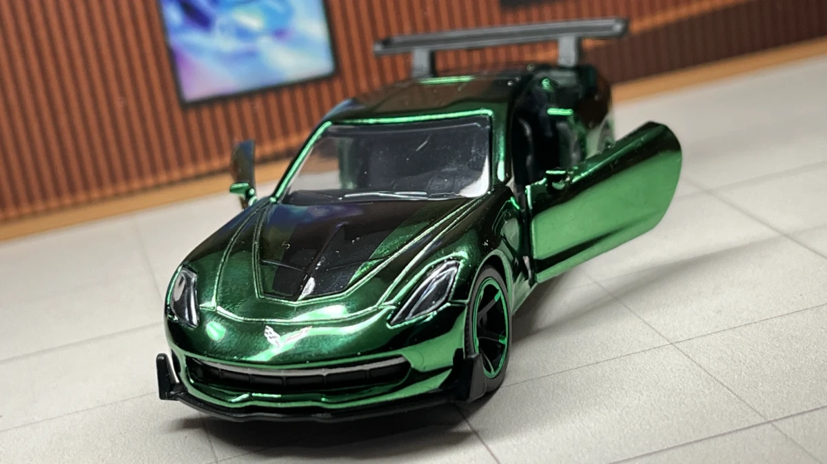 2025 Chevrolet Corvette C7 ZR1 Green: Image 2