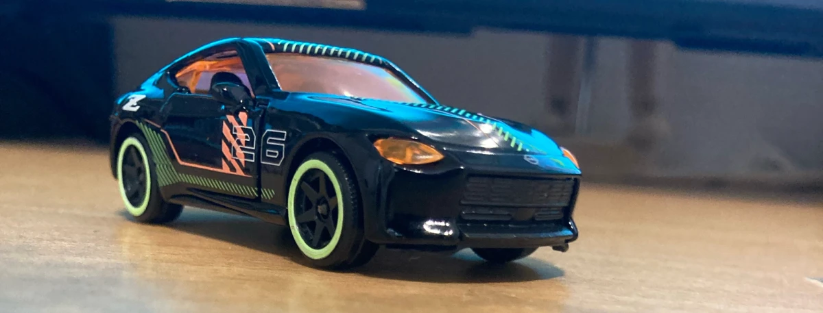 2025 Nissan Z Black: Image 2