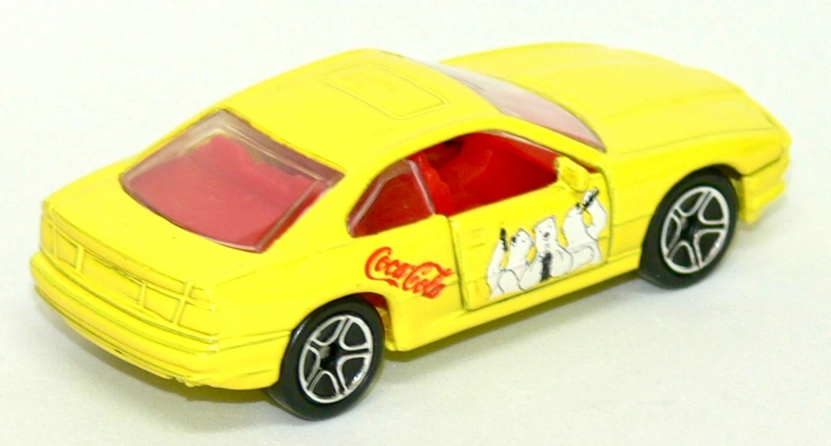2001 BMW 850i Yellow: No Package: Image 3