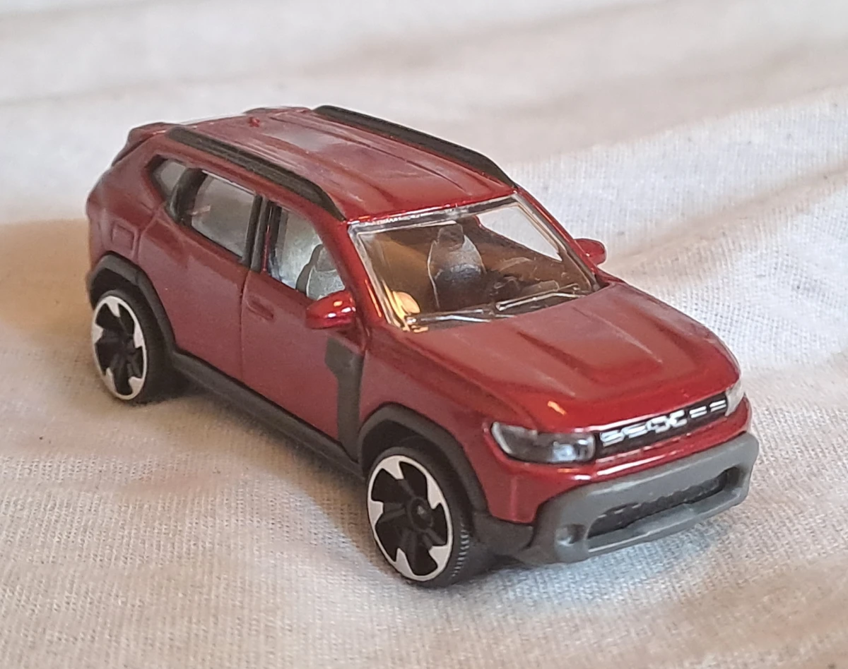 2026 Dacia Duster Red: Image 2