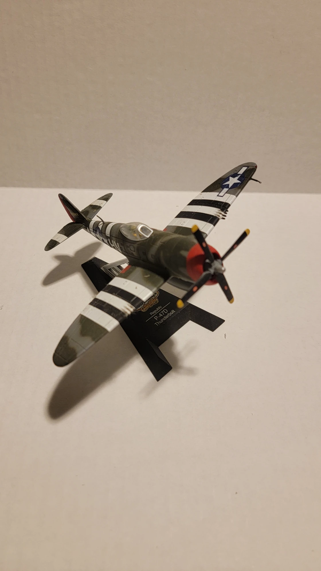 2000 Republic P-47D Thunderbolt Green: No Package: Image 2