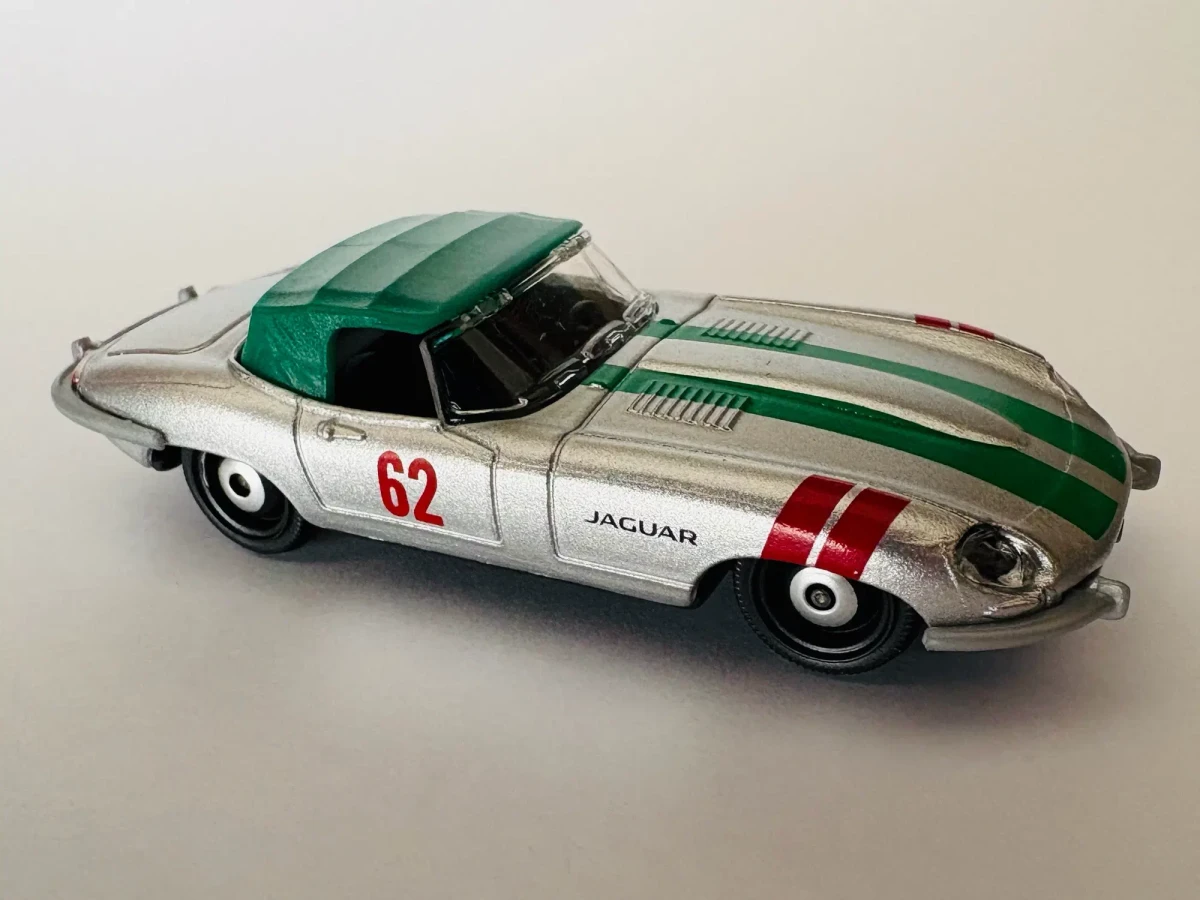 2026 Jaguar E-Type Silver: No Package: Image 2