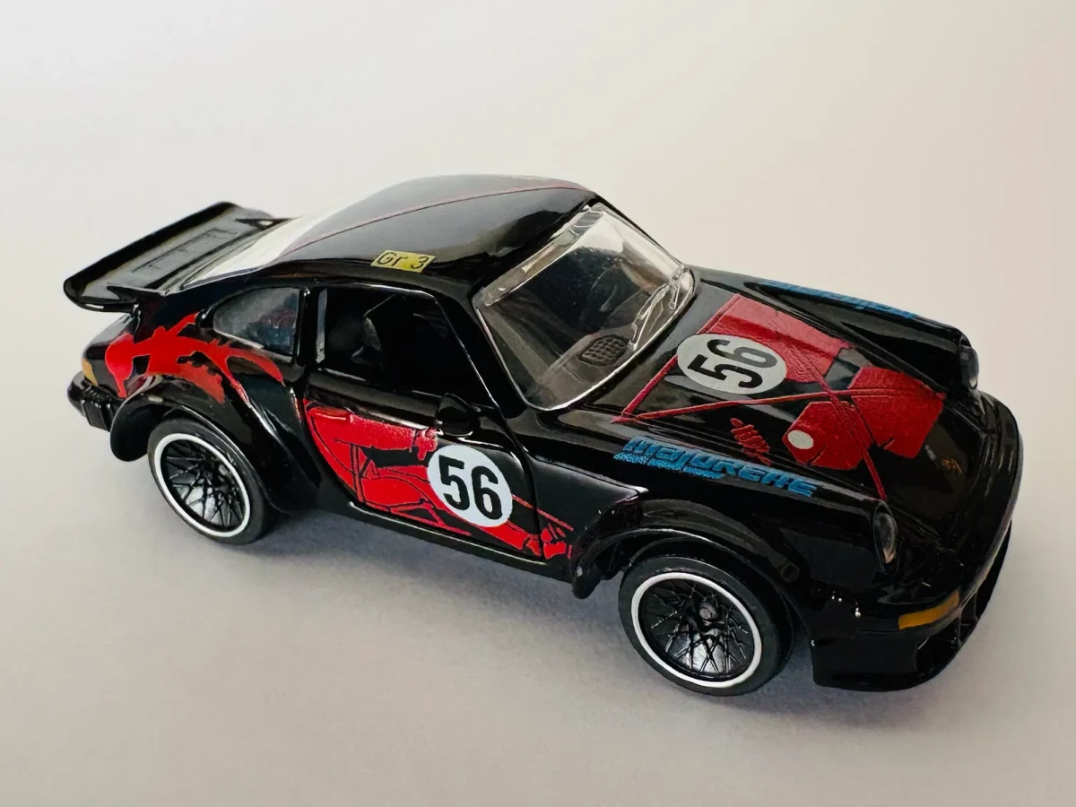 2026 Porsche 934 Black: No Package: Image 2
