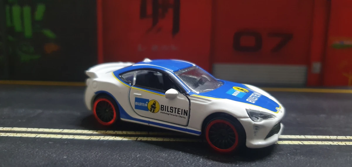 2022 Toyota GT86 White: Image 2