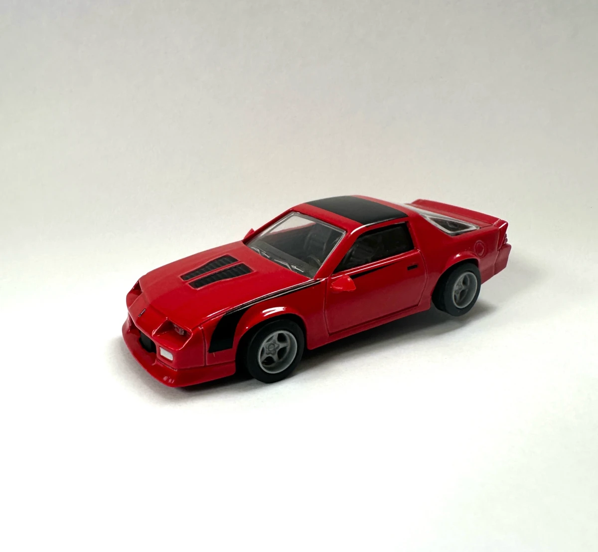 2025 1985 Chevrolet Camaro Red: Image 2