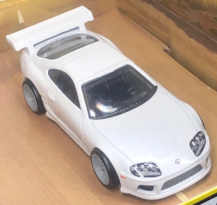 2026 Toyota Supra White: Image 2