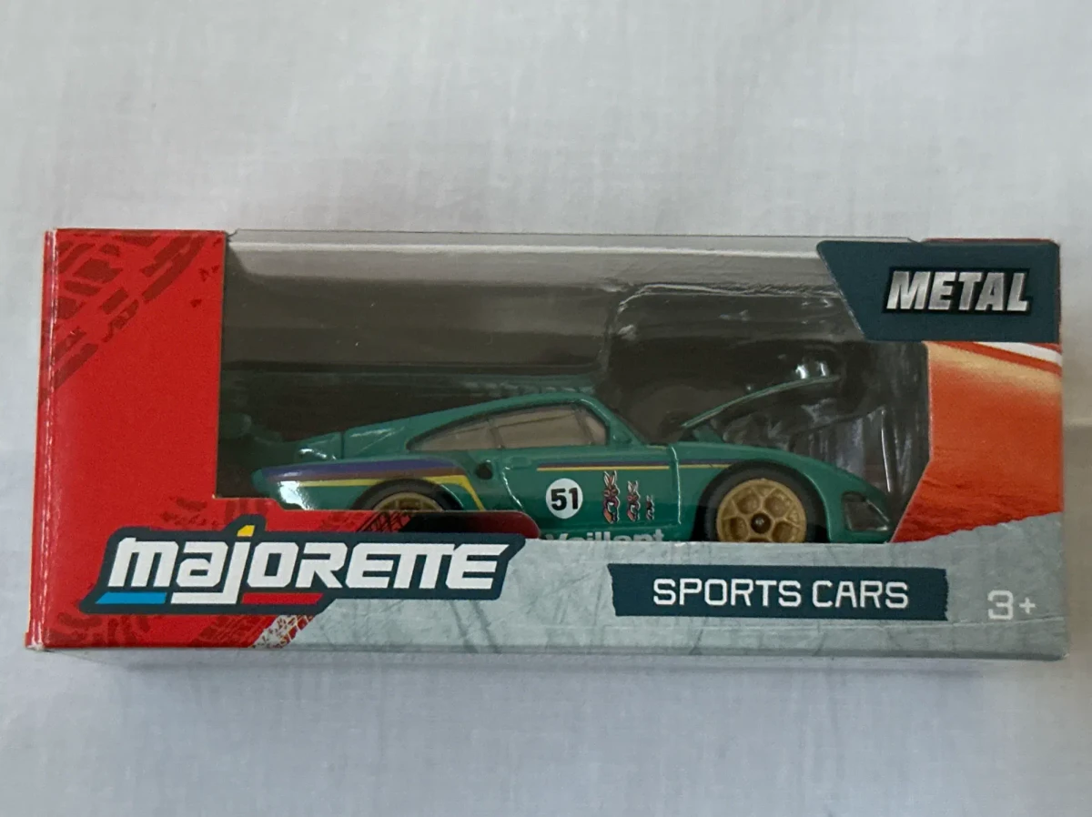 2026 Porsche 935 K3 Green: Box: Image 2