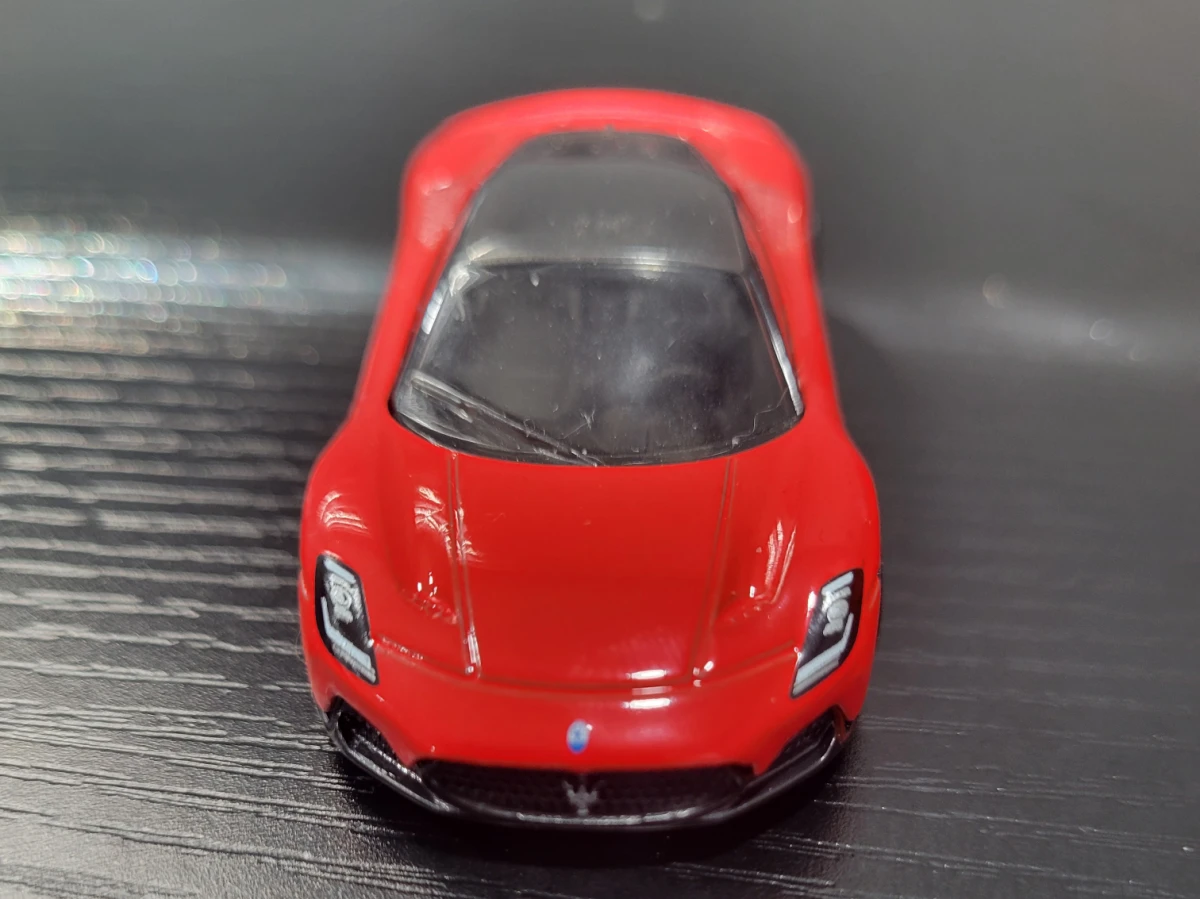 2025 Maserati MC20 Red: Image 2