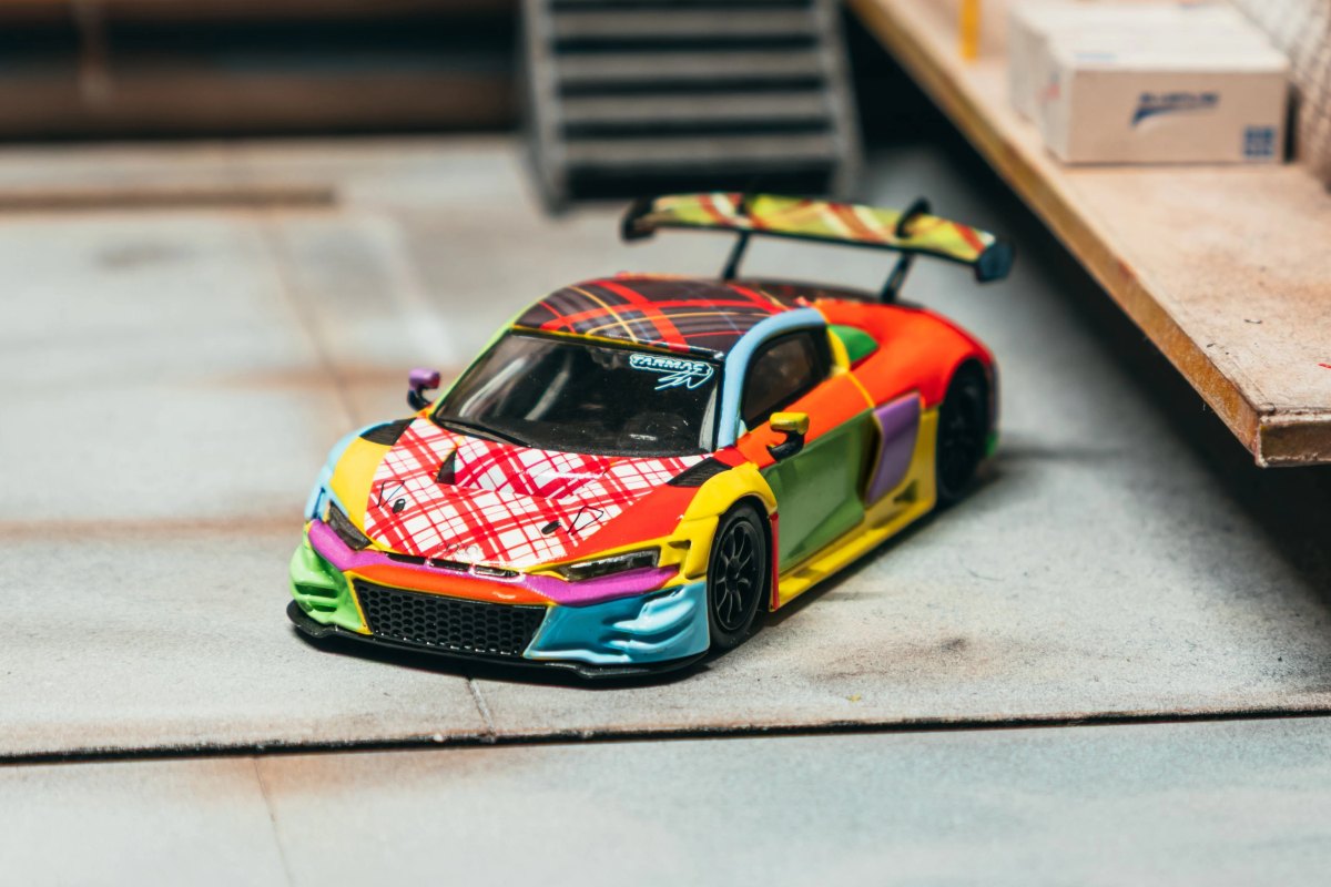 2026 Audi R8 LMS GT3 evo II Sean Wotherspoon Special Edition: No package: Image 2