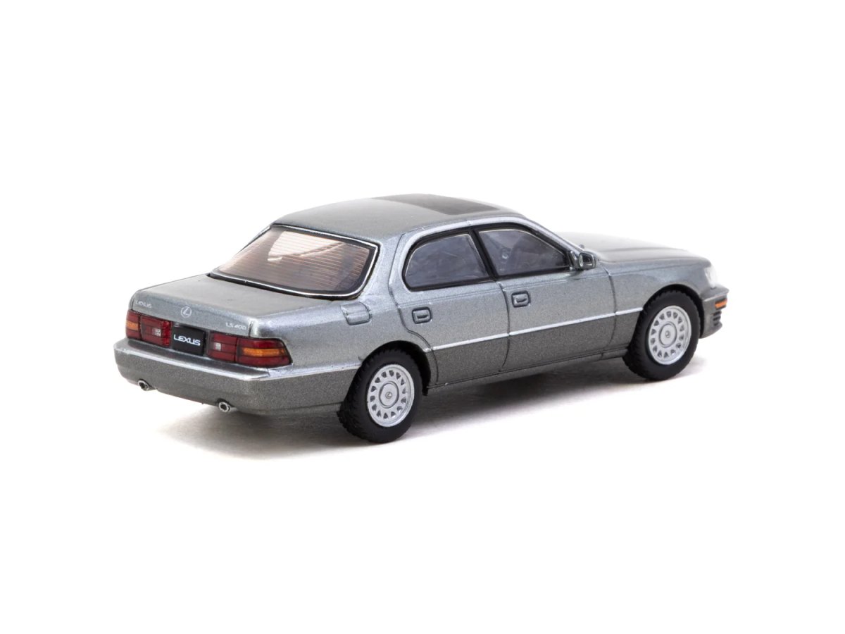 2026 Lexus LS400 Flint Grey: No package: Image 3