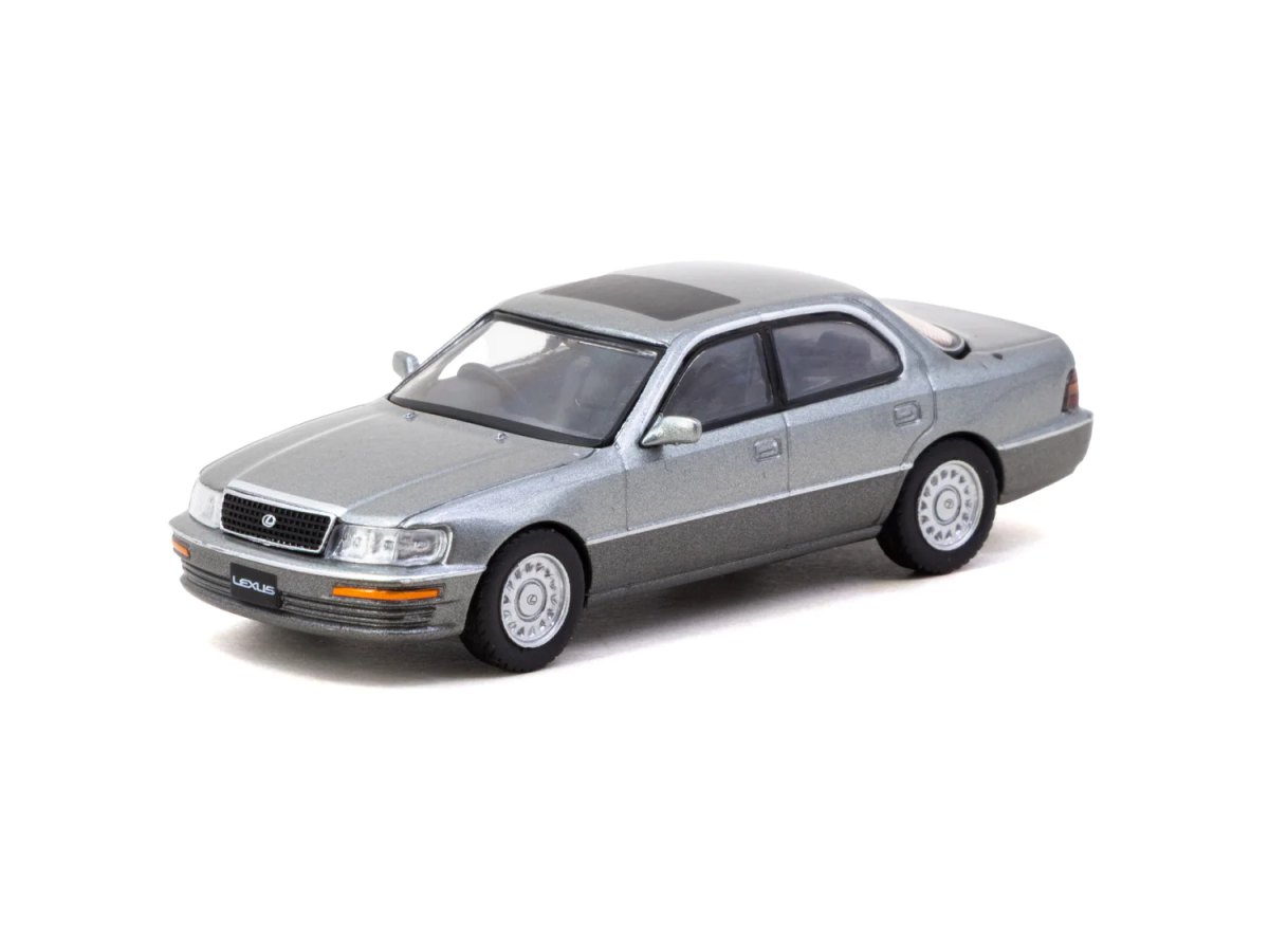 2026 Lexus LS400 Flint Grey: No package: Image 2