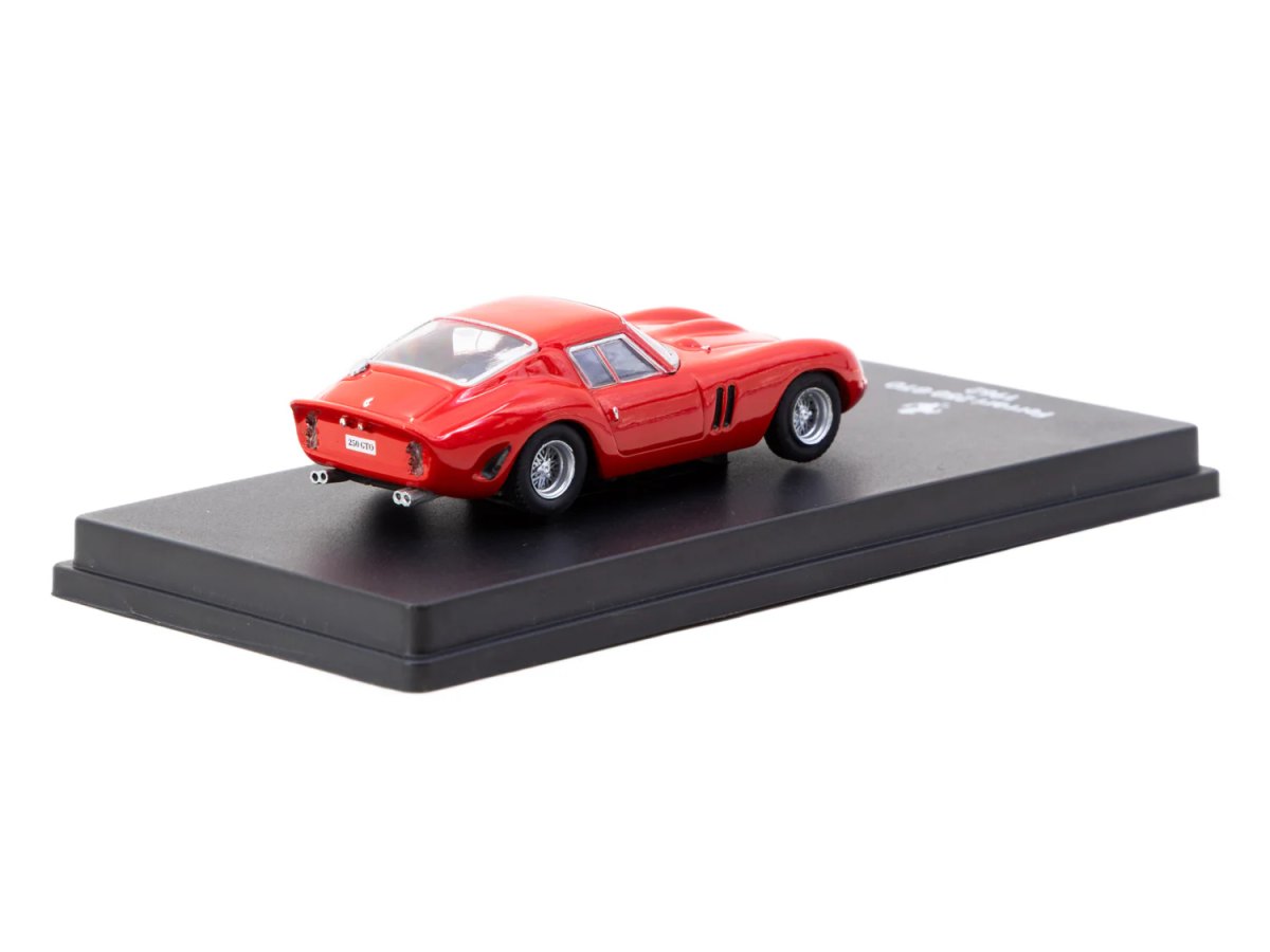 2026 CENTAURIA x IXO COLLECTIONS FERRARI GT 1:64 Magazine ASIA EDITION: No package: Image 3