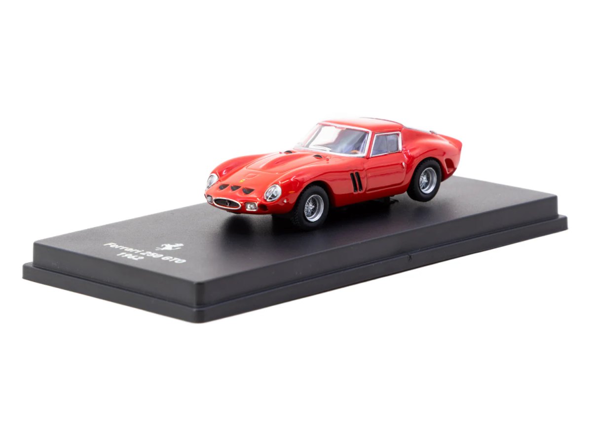 2026 CENTAURIA x IXO COLLECTIONS FERRARI GT 1:64 Magazine ASIA EDITION: No package: Image 2