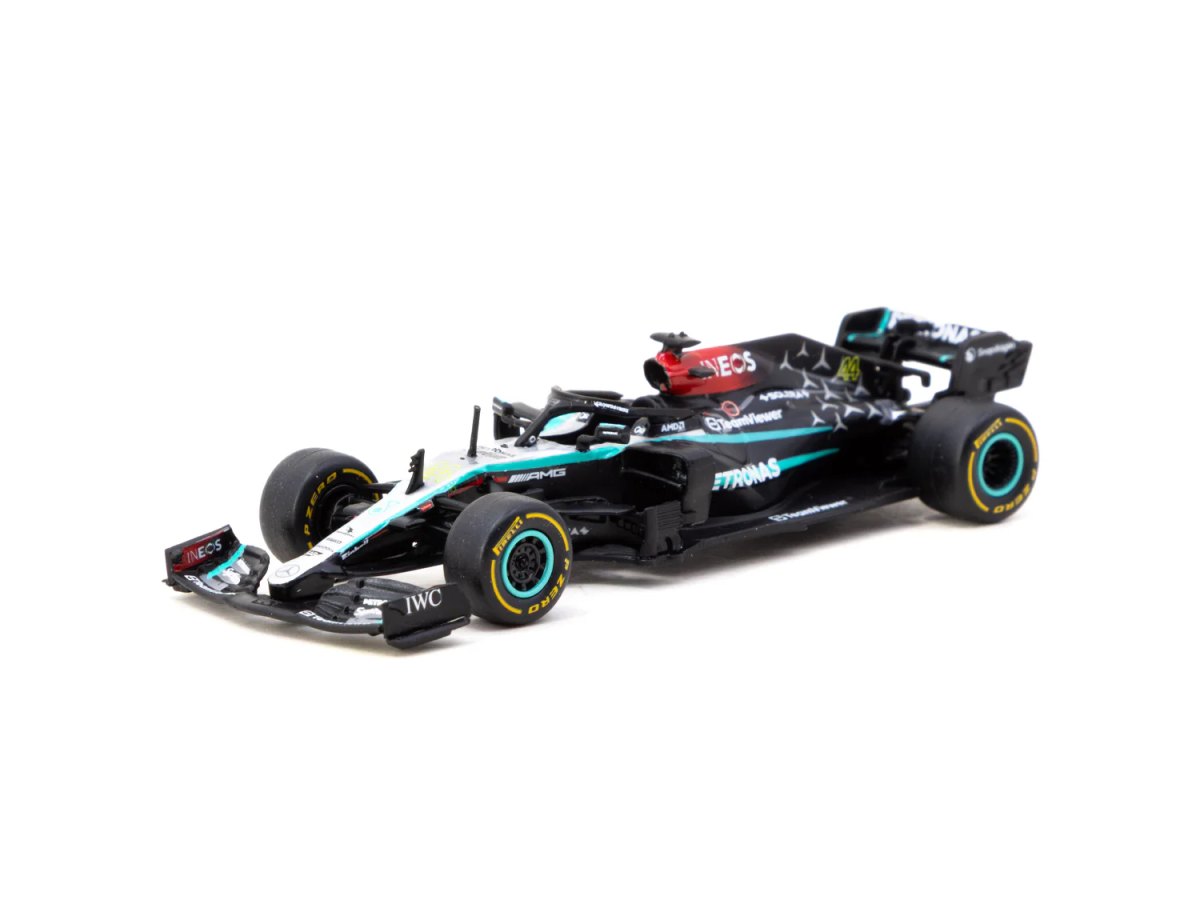 2025 Mercedes-AMG F1 W12 E Performance New York Demo Run 2024 Lewis Hamilton: No package: Image 2