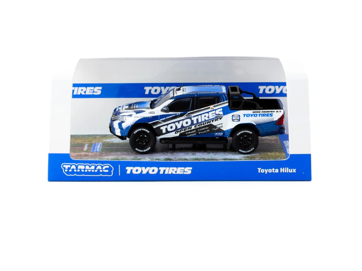 2025 Toyota Hilux Toyo Tires: No package: Image 4