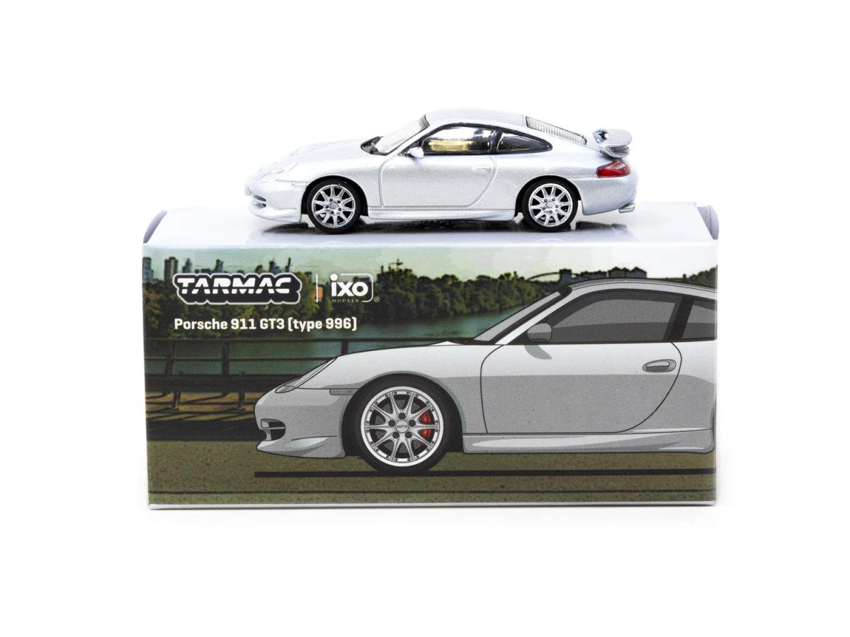 2025 Porsche 911 GT3 (type 996) Silver: No package: Image 4