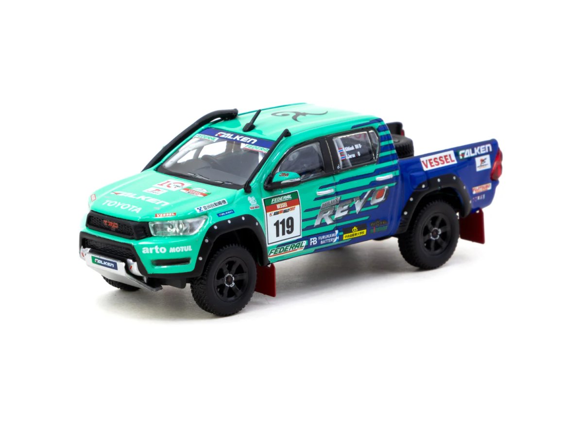 2024 Toyota Hilux AXCR 2017 with Truck Packaging: No package: Image 2