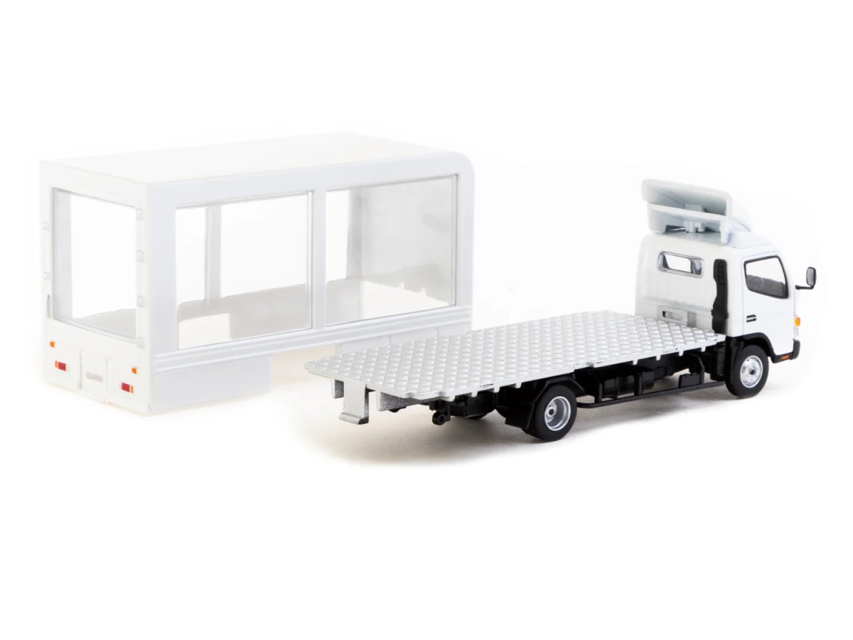 2024 Mitsubishi Fuso Canter Mobile Display Truck: No package: Image 3