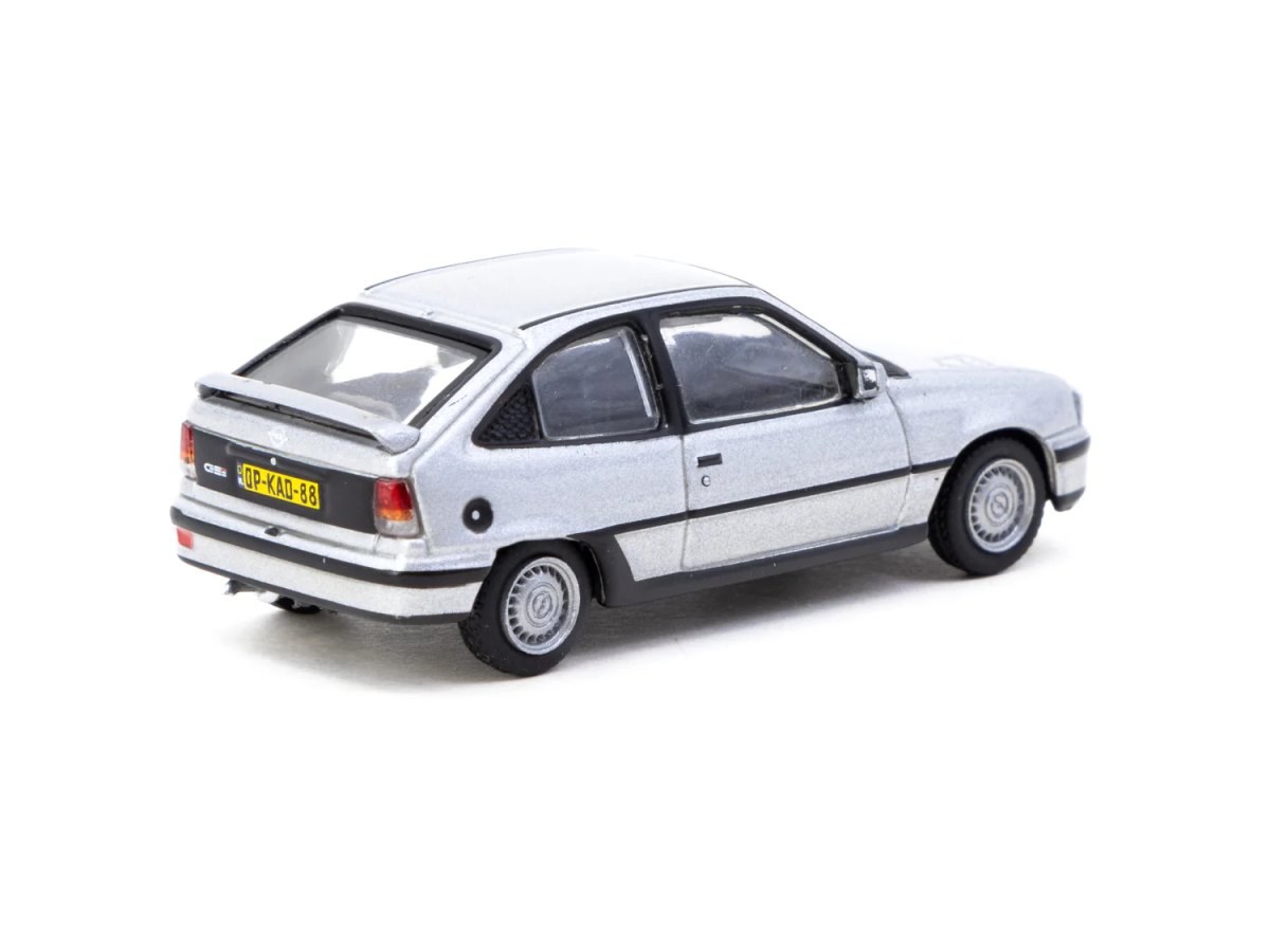 2024 Opel Kadett GSi Silver: No package: Image 2