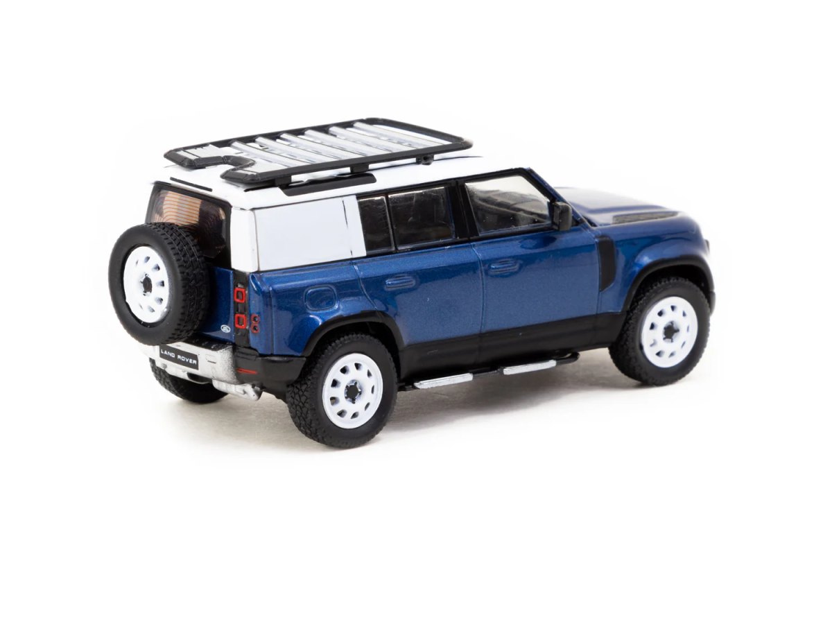 2024 Land Rover Defender 110 Blue: No package: Image 3