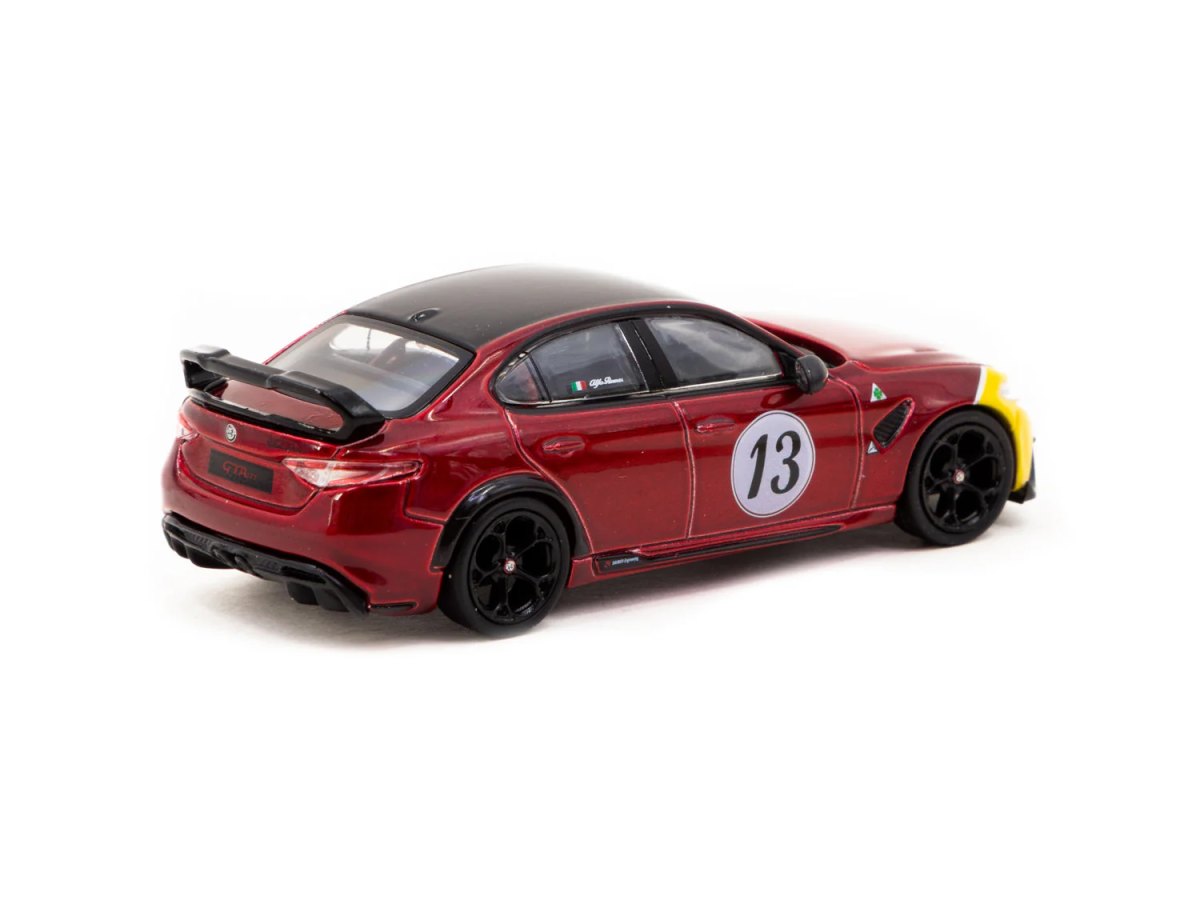 2024 Alfa Romeo Giulia GTAm Red/Yellow: No package: Image 3